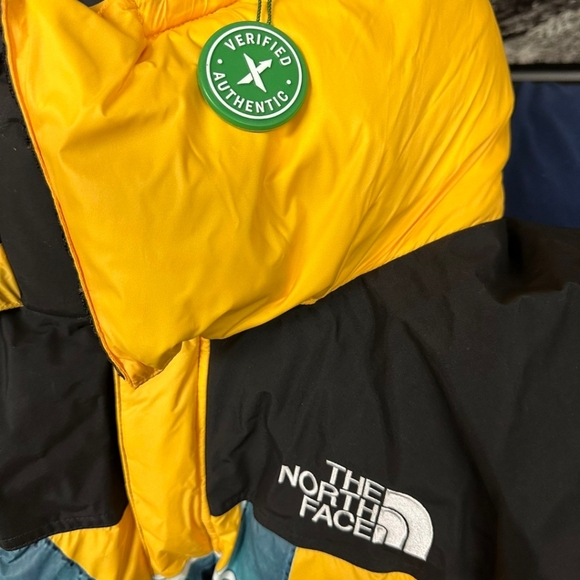 Supreme x The North Face Statue of Liberty Baltoro Jacket Yellow Size Large NEW - Picture 3 of 5